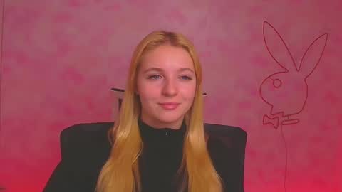 Melanie online show from December 21, 9:55 am