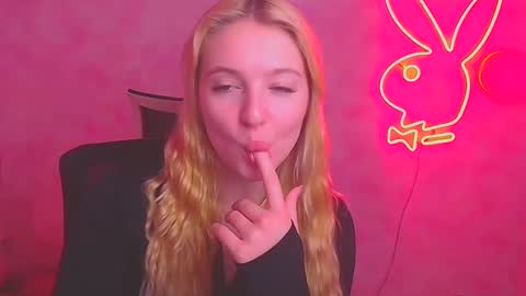 Melanie online show from February 18, 10:16 am