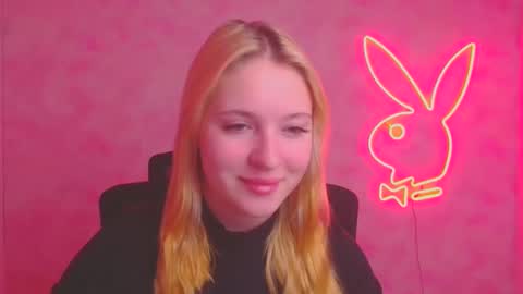 Melanie online show from November 12, 6:47 am