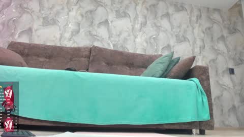 Snapshot of _miss_strawberry_ chatting on December 8, 1:58 pm Sofia birthday october 29 online show from December 8, 1:58 pm