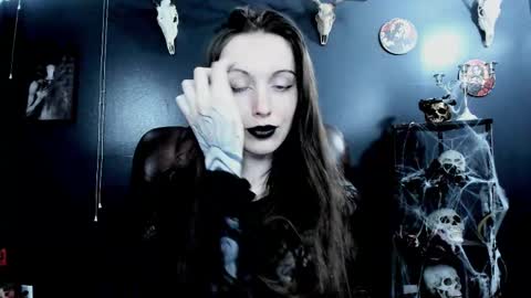 _naamah online show from October 5, 6:50 pm