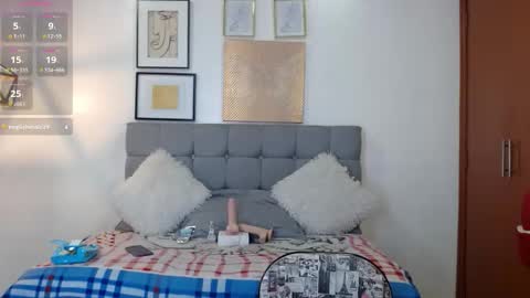 Snapshot of _naomi_s chatting on October 29, 2:08 pm _naomi_s online show from October 29, 2:08 pm