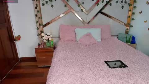 Natasha Rodriguez independent model online show from September 19, 11:27 pm