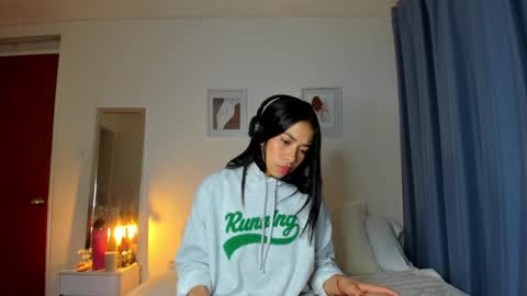 Snapshot of _nathaliesex chatting on February 21, 8:51 am independent model natha online show from February 21, 8:51 am