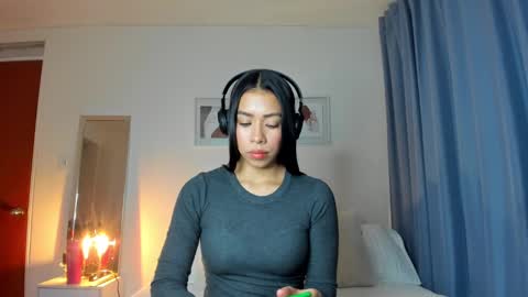 Snapshot of _nathaliesex chatting on February 27, 7:12 am independent model natha online show from February 27, 7:12 am