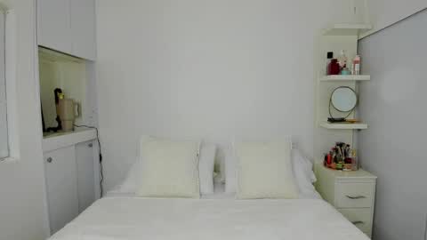 Snapshot of _nathaliesex chatting on October 7, 6:43 am independent model natha online show from October 7, 6:43 am