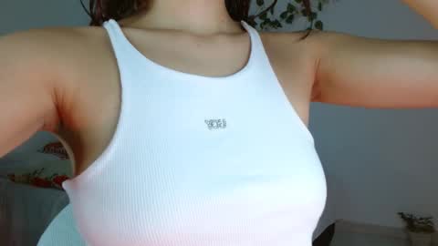 _nayade_ online show from February 16, 8:33 pm