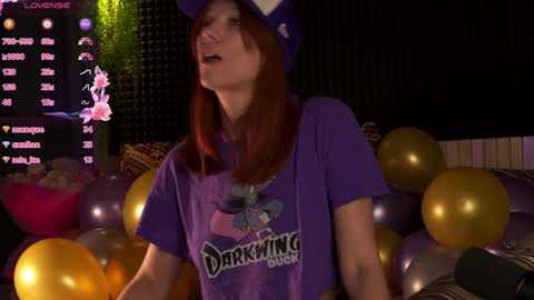 Snapshot of _northern_girl_ chatting on December 16, 4:23 pm Lady Jess from house of Dragonborns online show from December 16, 4:23 pm