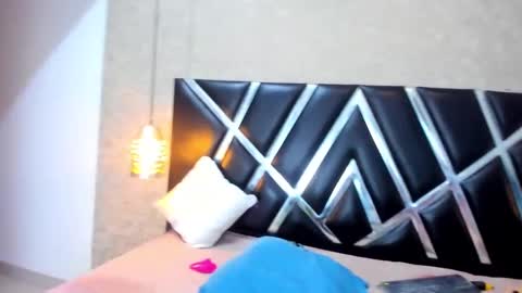 oliviacarter online show from January 9, 4:06 pm