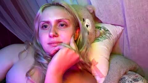 _peaceoutgirlscout_ online show from September 12, 2:44 am