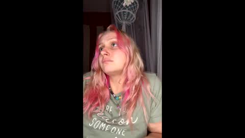 _peaceoutgirlscout_ online show from September 21, 1:51 am