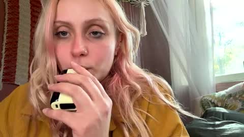 _peaceoutgirlscout_ online show from October 8, 8:28 pm