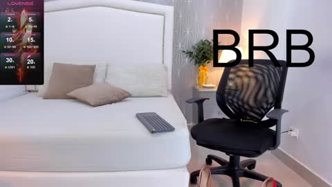  peach1  online show from February 4, 5:01 pm