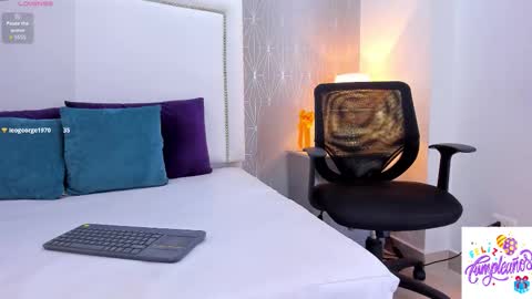  peach1  online show from October 14, 2:18 pm