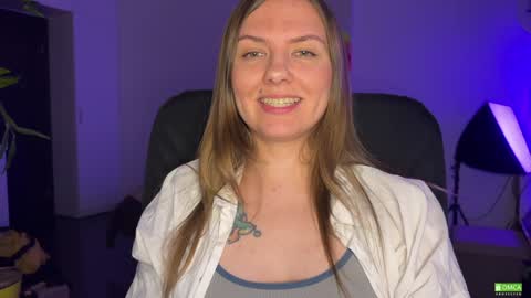  HADLY today day-off see u online 0112  online show from December 4, 5:11 pm