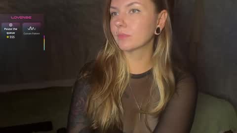  HADLY today day-off see u online 0112  online show from December 15, 1:59 pm