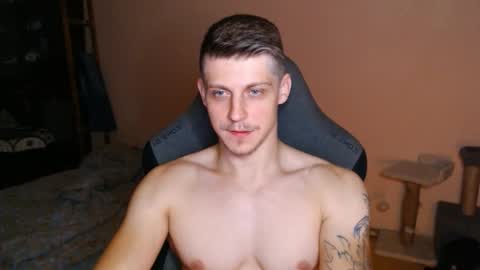 Snapshot of _purrari chatting on October 7, 3:47 am Vampire online show from October 7, 3:47 am