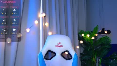 im Amy online show from October 13, 6:02 am