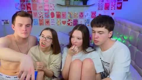 LISSAPVT IS OPEN online show from March 4, 9:22 pm