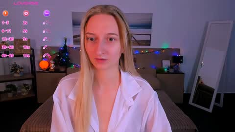 I am Rina online show from December 29, 9:39 am