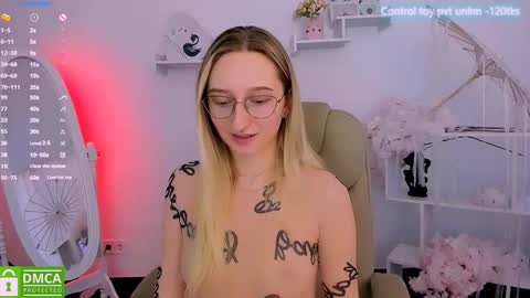 I am Rina online show from March 5, 7:05 am