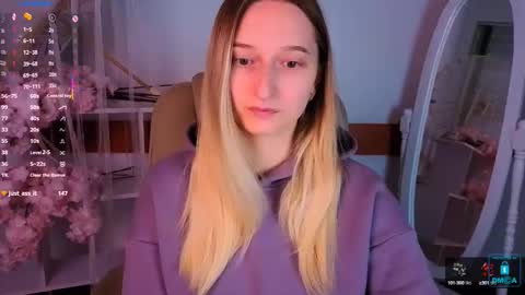 I am Rina online show from October 12, 5:39 am