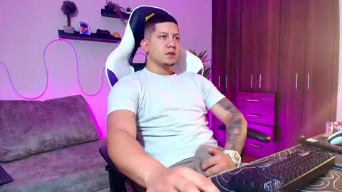 Snapshot of _robertobaggio chatting on March 2, 1:38 pm Roberto online show from March 2, 1:38 pm