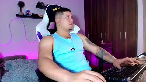 Snapshot of _robertobaggio chatting on March 8, 5:07 am Roberto online show from March 8, 5:07 am