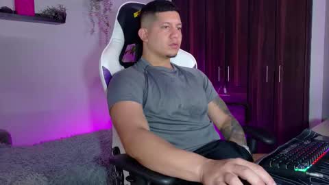 Snapshot of _robertobaggio chatting on September 12, 1:00 pm Roberto online show from September 12, 1:00 pm