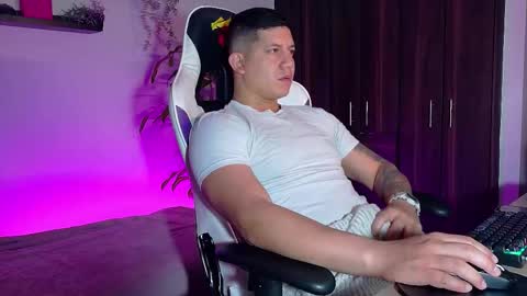 Snapshot of _robertobaggio chatting on October 12, 10:36 am Roberto online show from October 12, 10:36 am