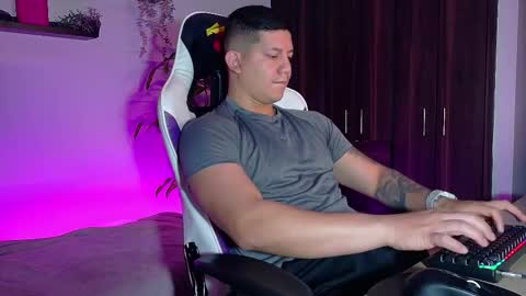 Snapshot of _robertobaggio chatting on October 13, 10:26 am Roberto online show from October 13, 10:26 am