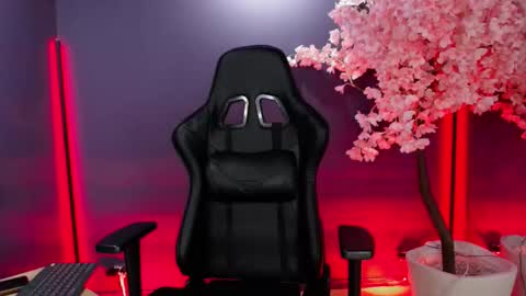 Snapshot of _sarahrose chatting on November 14, 12:37 pm Sara online show from November 14, 12:37 pm