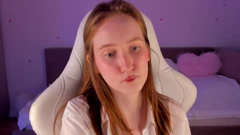 _secretelly_ online show from November 19, 1:00 pm