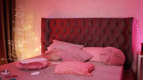 Selena online show from January 13, 5:01 am