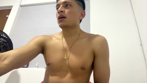 Juan Pablo-independent model online show from January 2, 11:27 pm