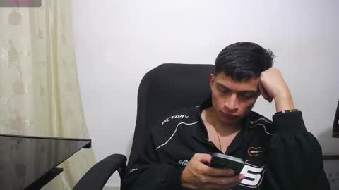 Juan Pablo-independent model online show from January 19, 7:57 am