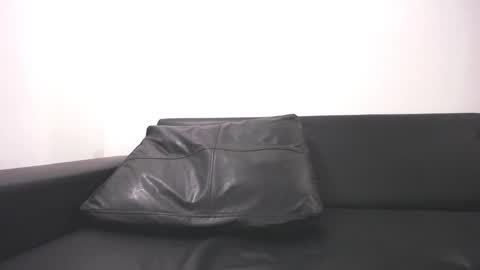 Juan Pablo-independent model online show from February 26, 11:48 pm