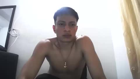 Juan Pablo-independent model online show from March 6, 5:46 am