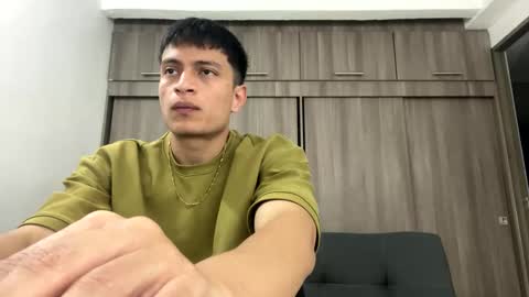 Juan Pablo-independent model online show from September 23, 1:19 am