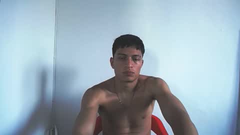 Juan Pablo-independent model online show from November 18, 8:24 pm