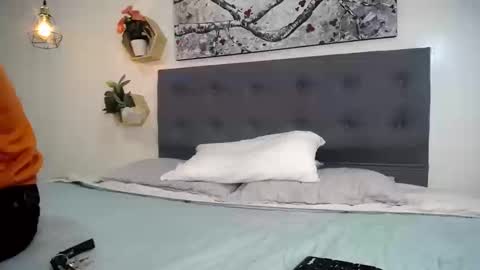 Snapshot of _skyleer_ chatting on September 11, 9:04 pm _skyleer_ online show from September 11, 9:04 pm