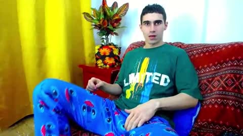 Snapshot of _skyleer_ chatting on November 4, 11:37 pm _skyleer_ online show from November 4, 11:37 pm