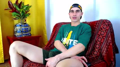 Snapshot of _skyleer_ chatting on November 22, 11:48 pm _skyleer_ online show from November 22, 11:48 pm