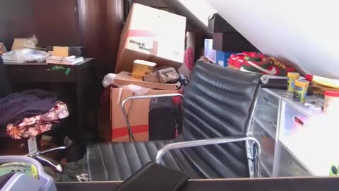 Snapshot of _smiley_bear27 chatting on October 14, 3:18 am _smiley_bear27 online show from October 14, 3:18 am