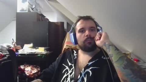 Snapshot of _smiley_bear27 chatting on October 29, 11:56 am _smiley_bear27 online show from October 29, 11:56 am