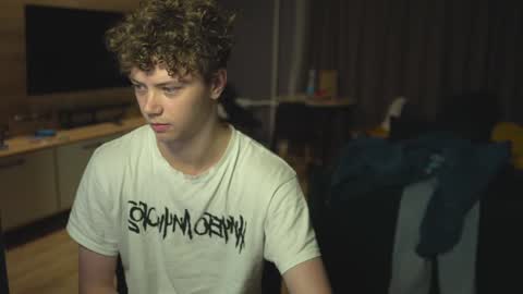 Snapshot of _sopranos_ chatting on January 30, 3:11 am OLIVERpvt is open online show from January 30, 3:11 am