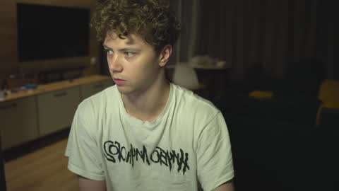 Snapshot of _sopranos_ chatting on February 1, 3:08 am OLIVERpvt is open online show from February 1, 3:08 am