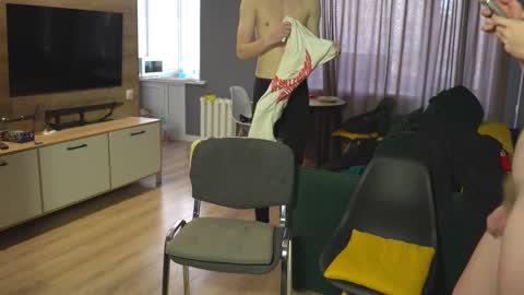 Snapshot of _sopranos_ chatting on February 10, 6:53 am OLIVERpvt is open online show from February 10, 6:53 am