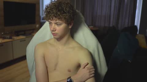 Snapshot of _sopranos_ chatting on February 20, 4:07 am OLIVERpvt is open online show from February 20, 4:07 am