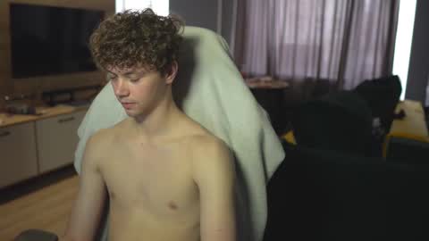 Snapshot of _sopranos_ chatting on February 20, 7:12 am OLIVERpvt is open online show from February 20, 7:12 am